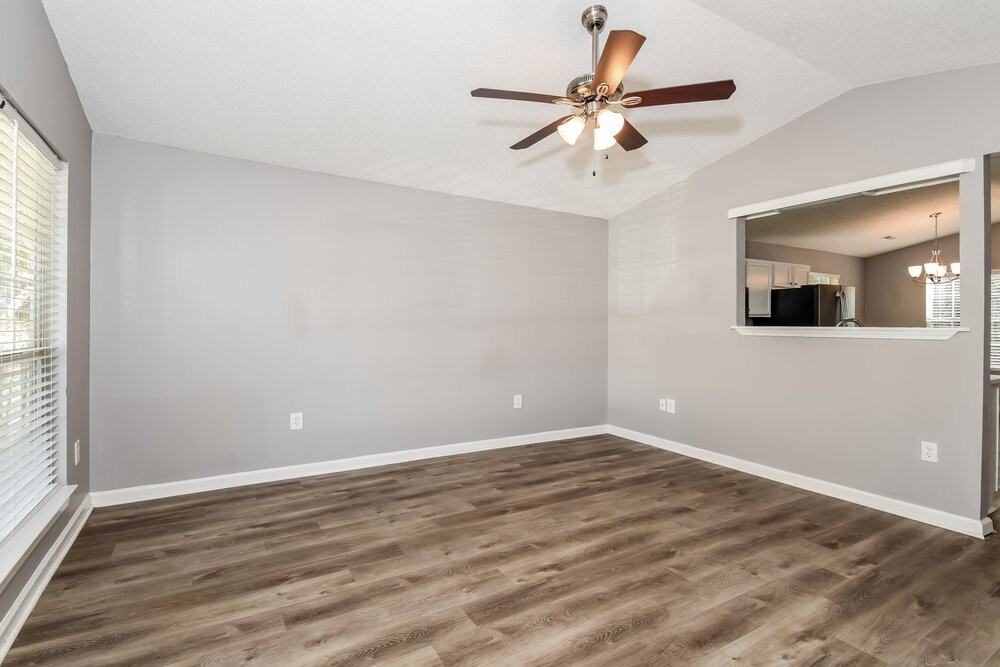 223 Elm Cir - Photo 5 of 19