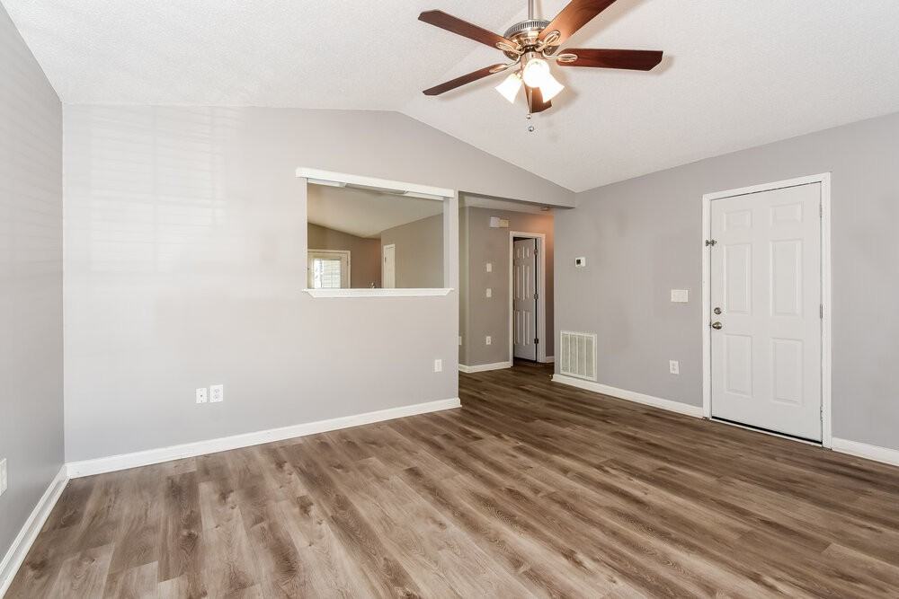 223 Elm Cir - Photo 6 of 19