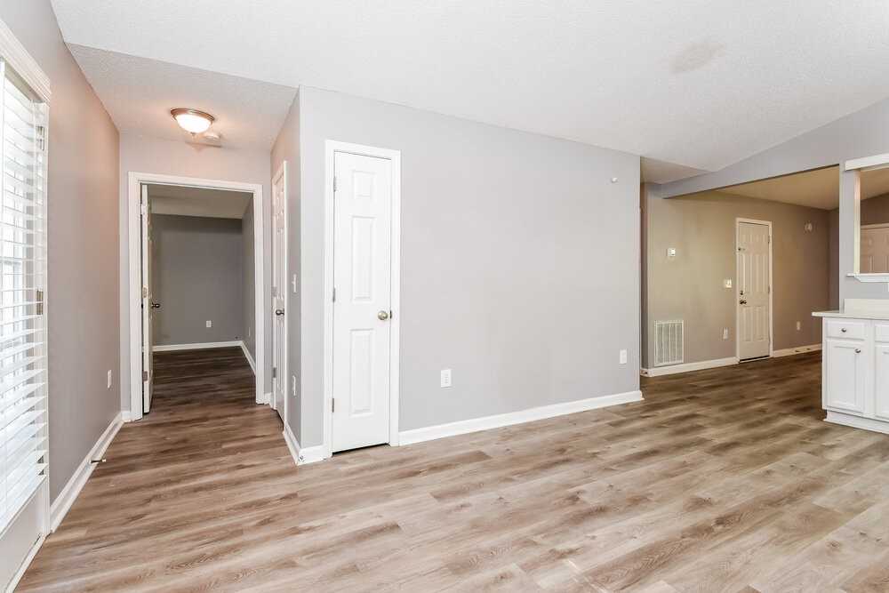 223 Elm Cir - Photo 7 of 19