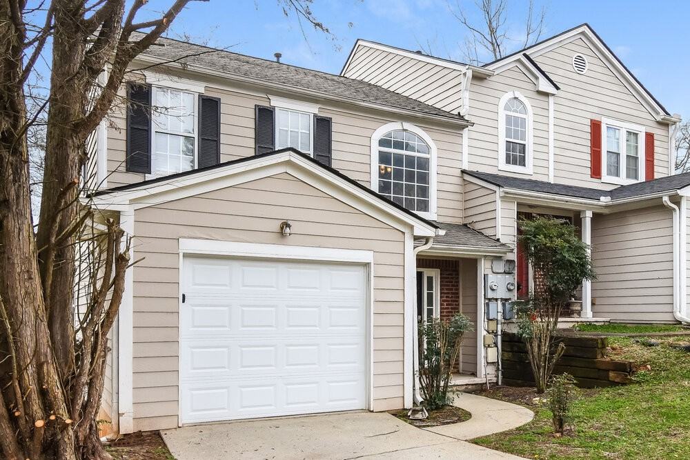 1683 Barrington Overlook - Photo 4 of 17