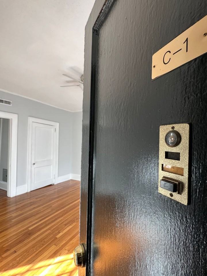 Virginia Court - Photo 6 of 18