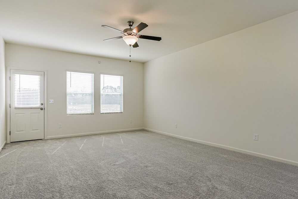 1333 Solace Way - Photo 4 of 17