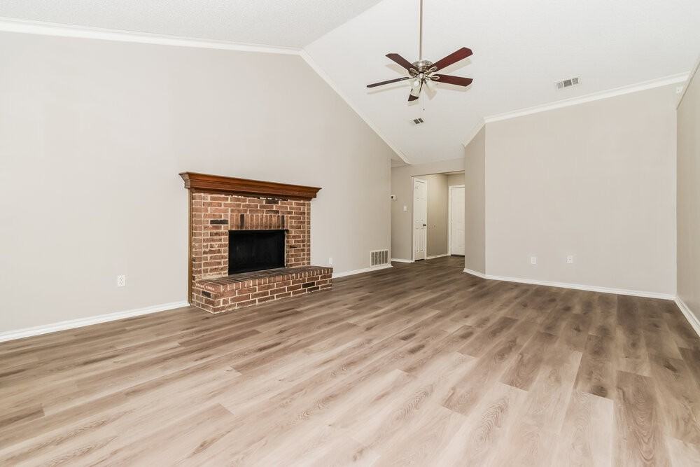 117 Brockway Dr - Photo 4 of 16