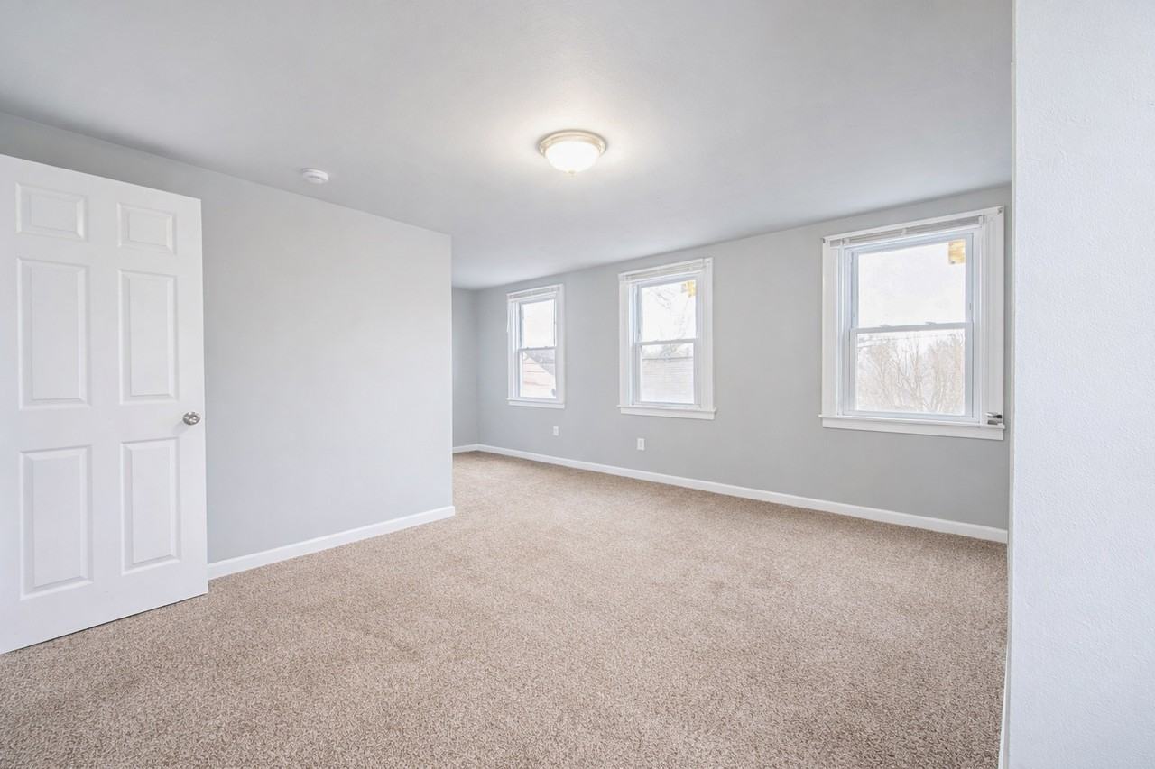 211 Front St #2 - Photo 7 of 9