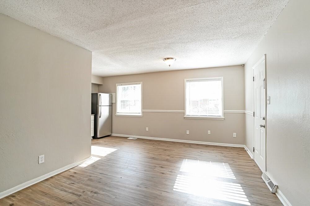 1618 Longleaf Dr - Photo 6 of 19