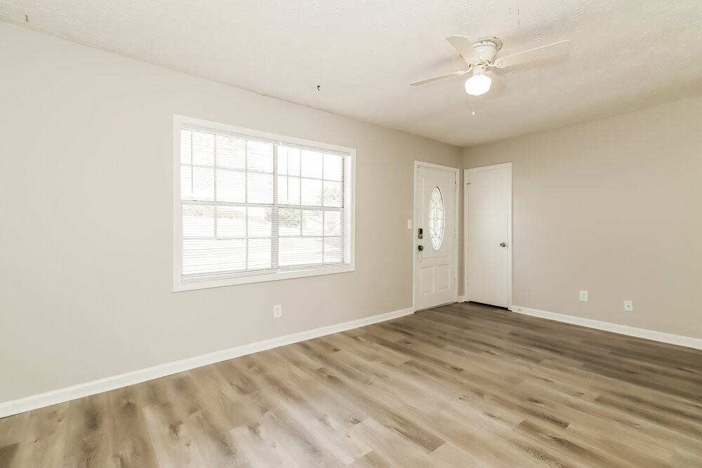 2851 Britt Dr - Photo 5 of 16