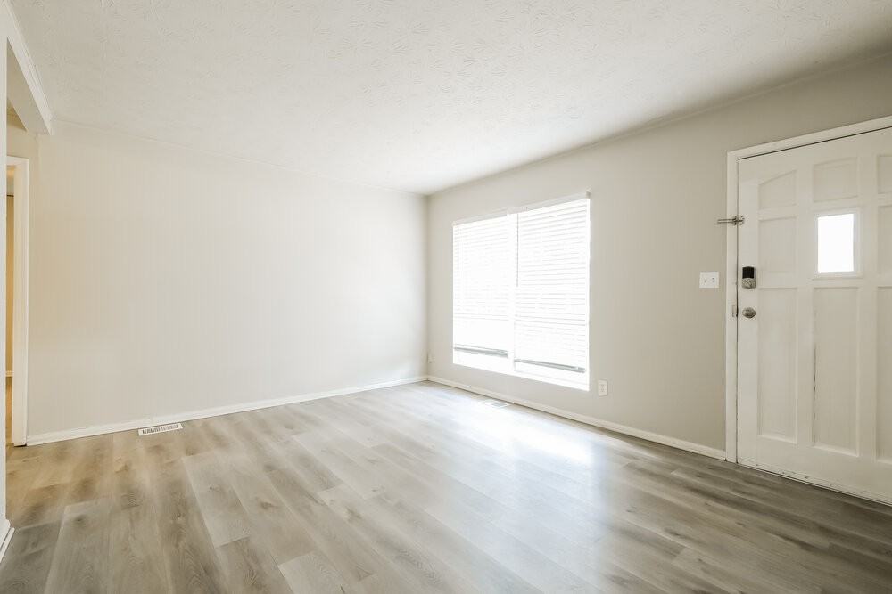 8268 Dunellen Ln - Photo 5 of 16