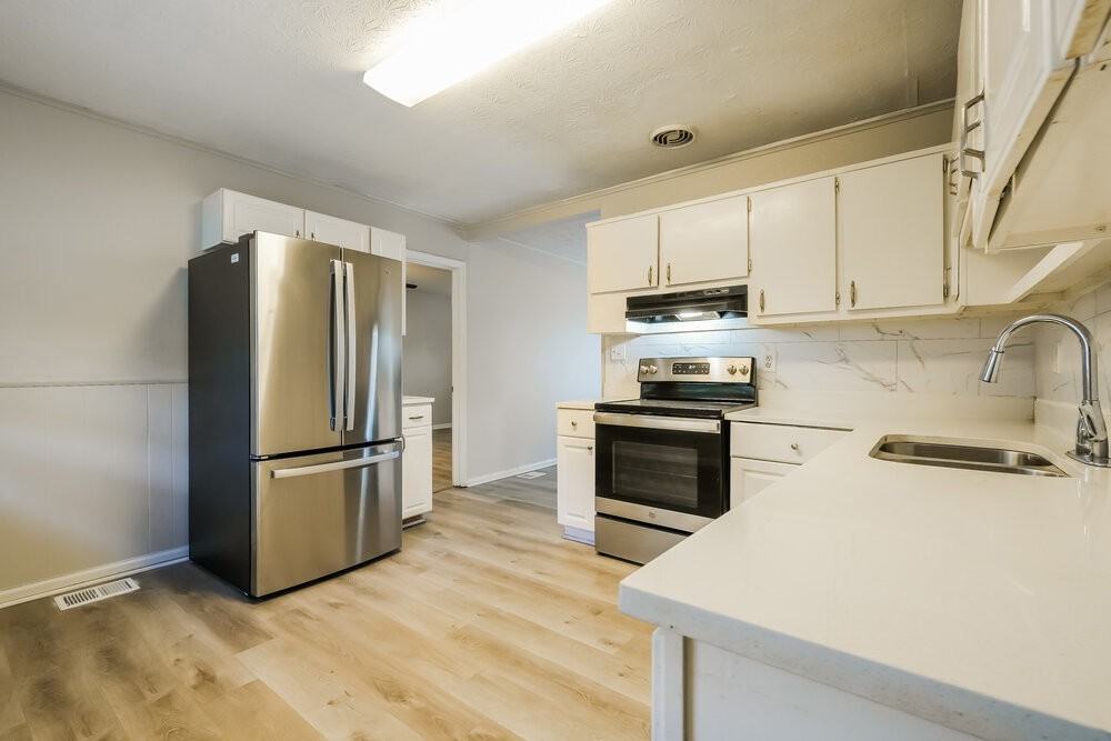 8268 Dunellen Ln - Photo 6 of 16