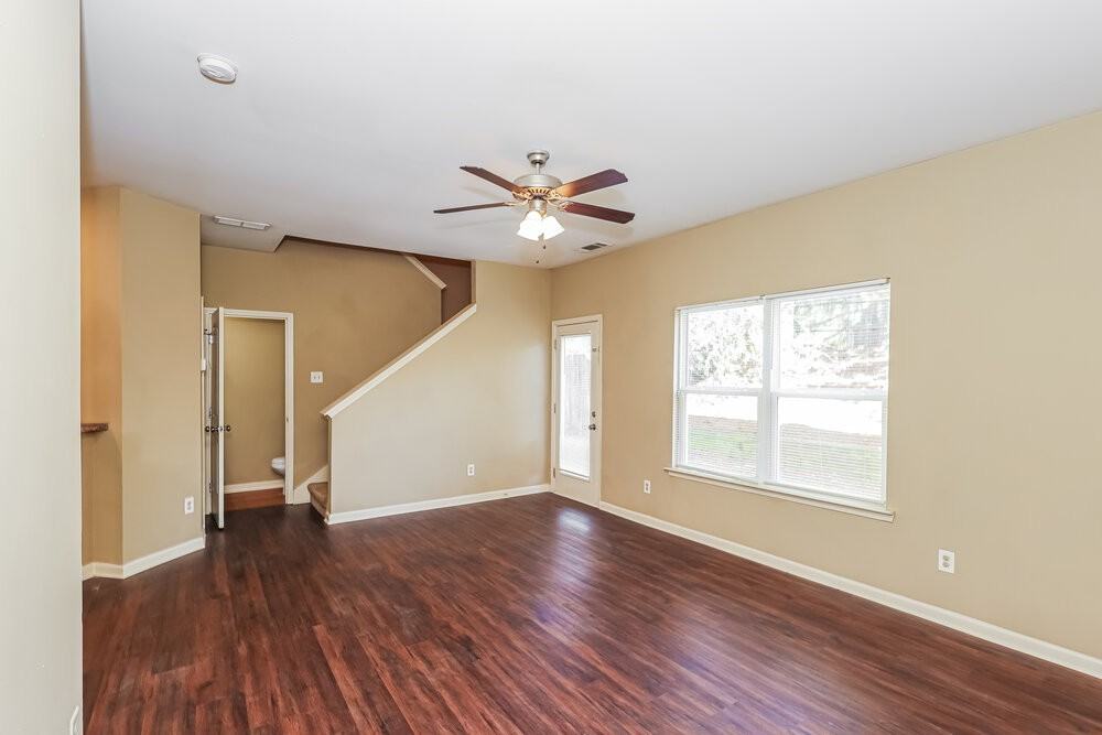 498 Highland Falls Dr - Photo 5 of 17