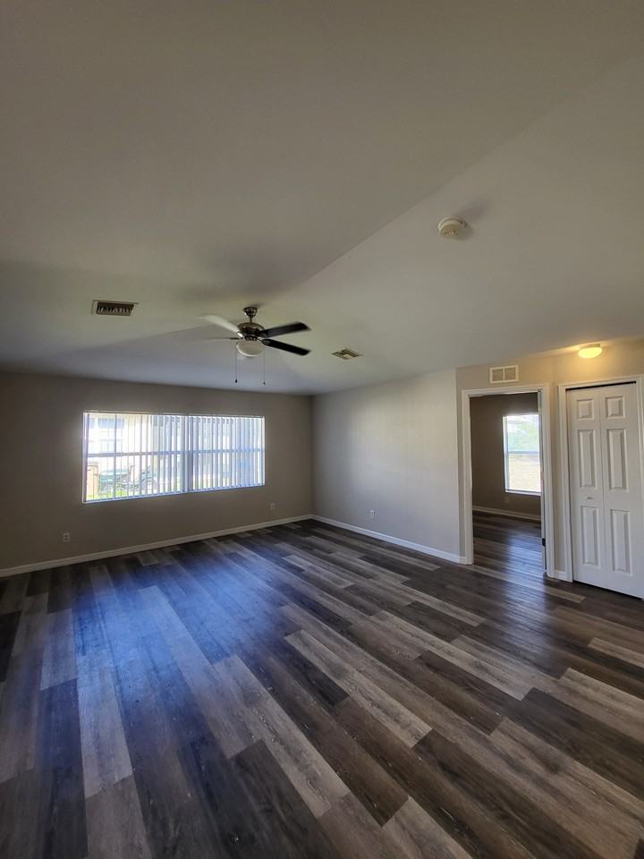 4606 28th St Sw #4606 - Photo 4 of 10