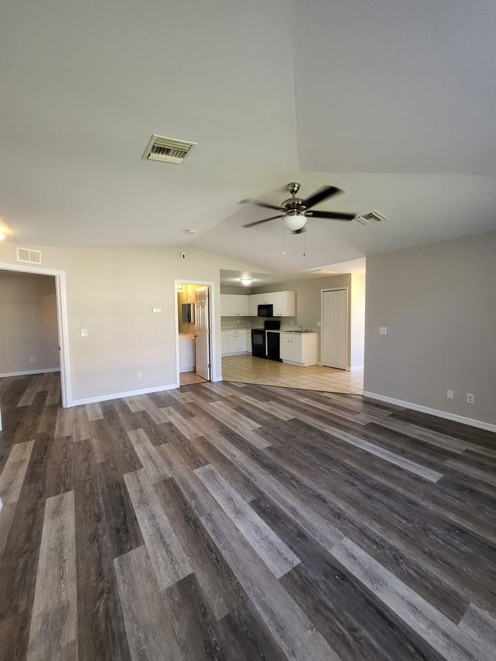 4606 28th St Sw #4606 - Photo 5 of 10