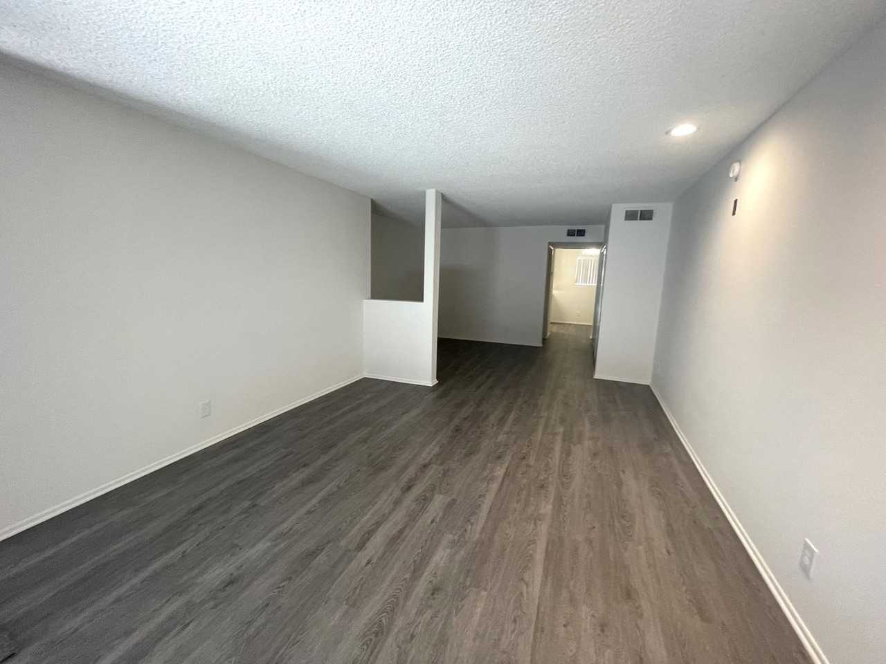 10926 Huston Street - Photo 5 of 25