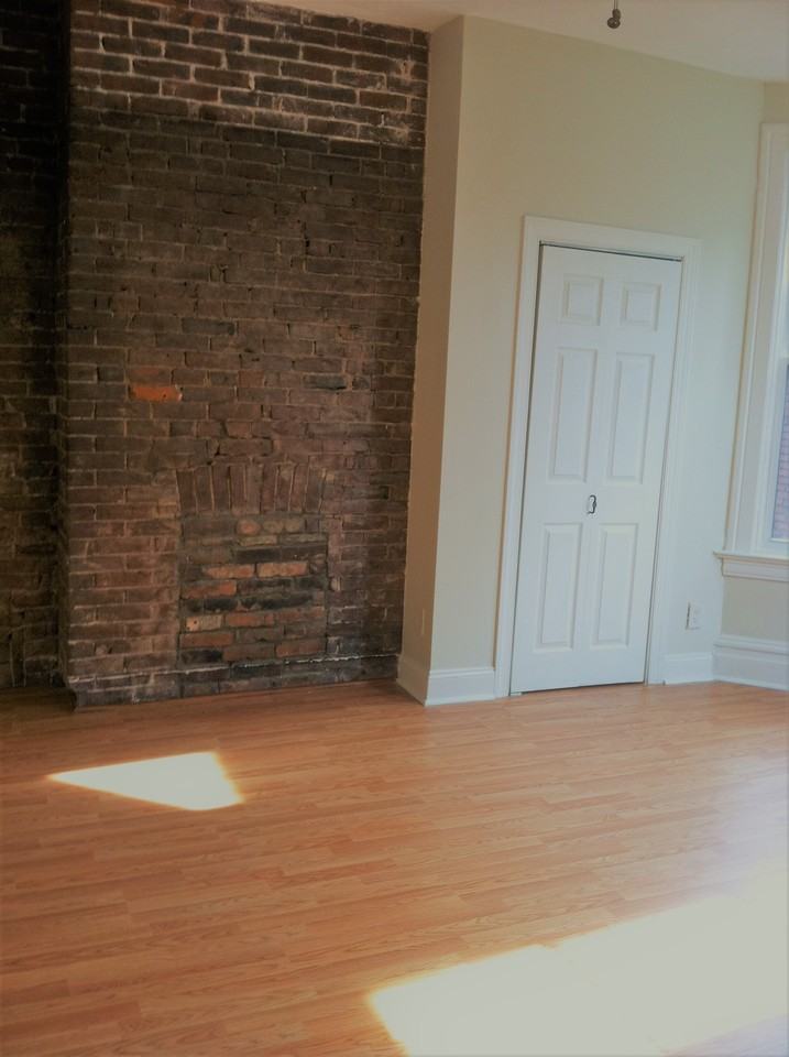 5545 Jackson St #2 - Photo 4 of 16