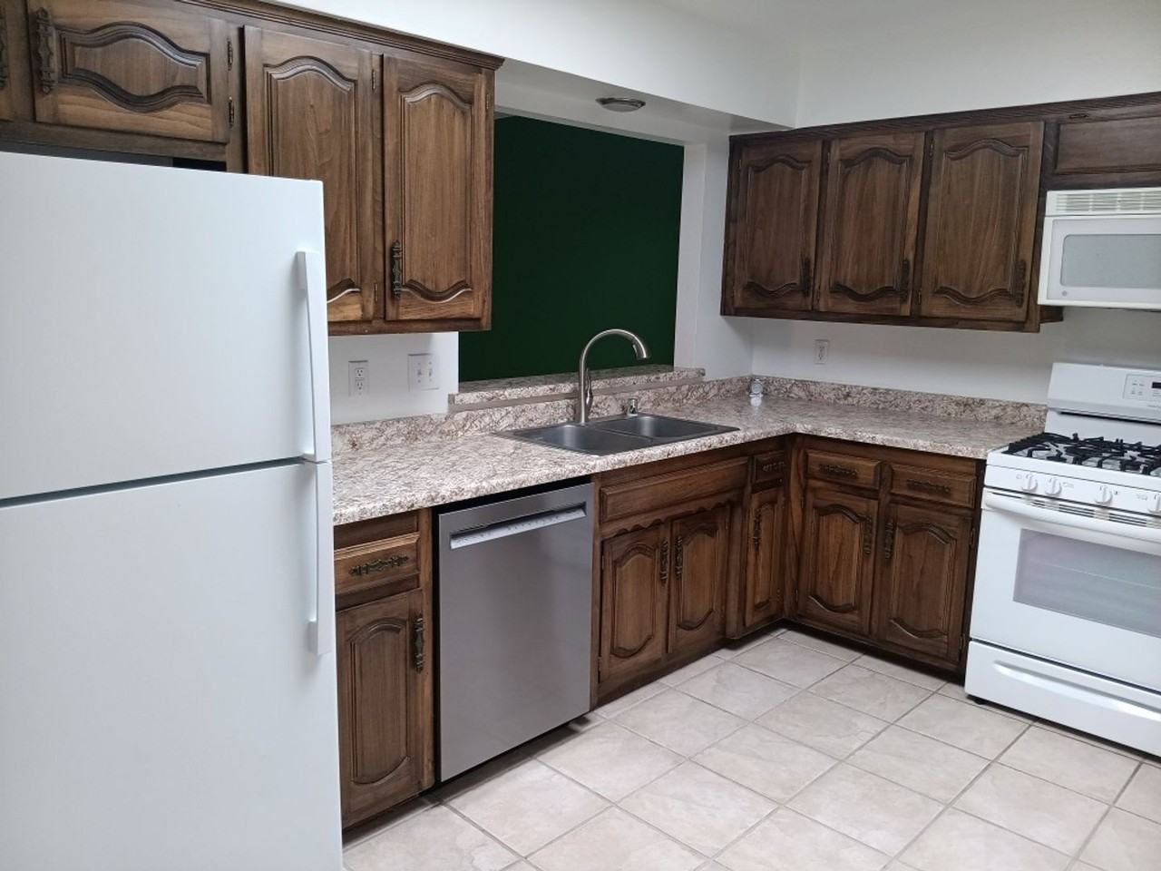 8506 Spain Rd Ne - Photo 3 of 38