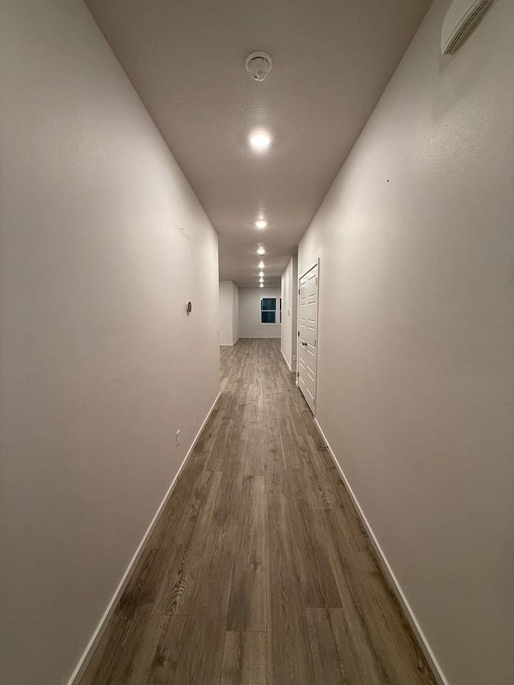 3220 E Harding Ave - Photo 3 of 24