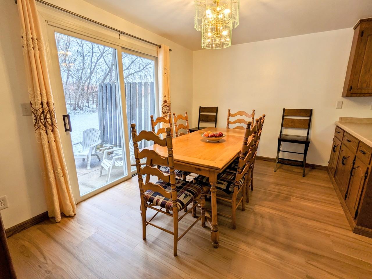 2043 Hilltop Dr - Photo 5 of 17