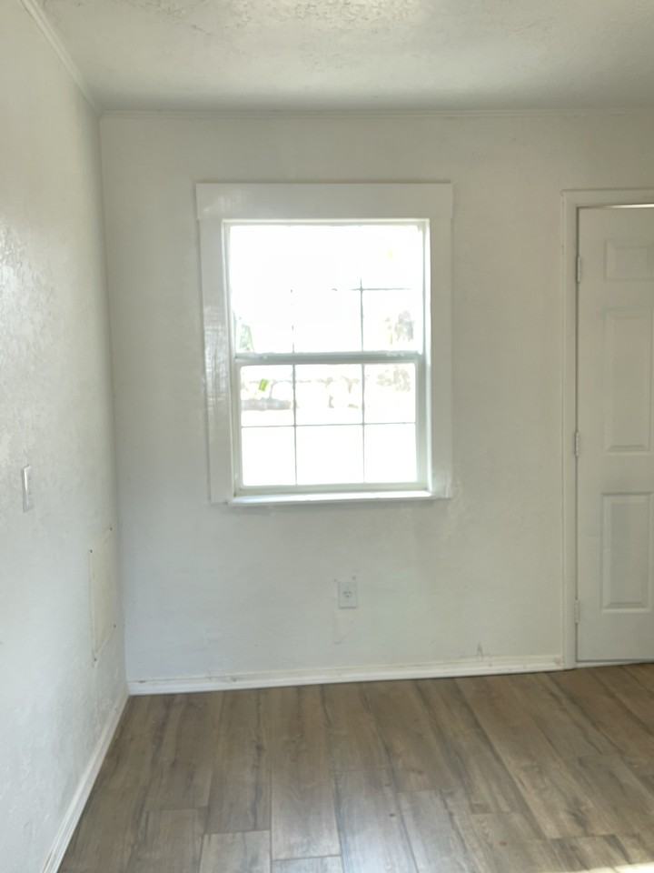 1802 Nw Ozmun Ave #NA - Photo 4 of 4