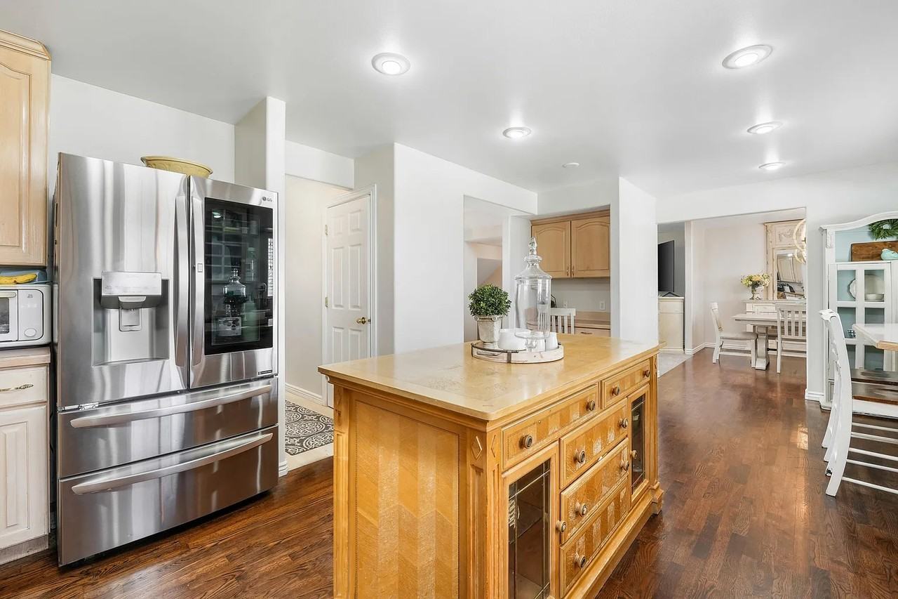 649 E Cedar Hollow Rd - Photo 7 of 12