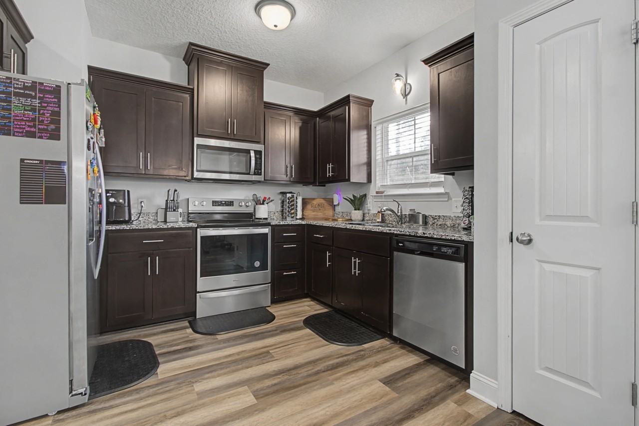 1257 Grayson Ave #1 - Photo 7 of 21