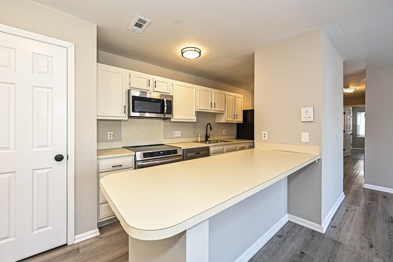 6156 Meadow Rose Ln #1 - Photo 7 of 17