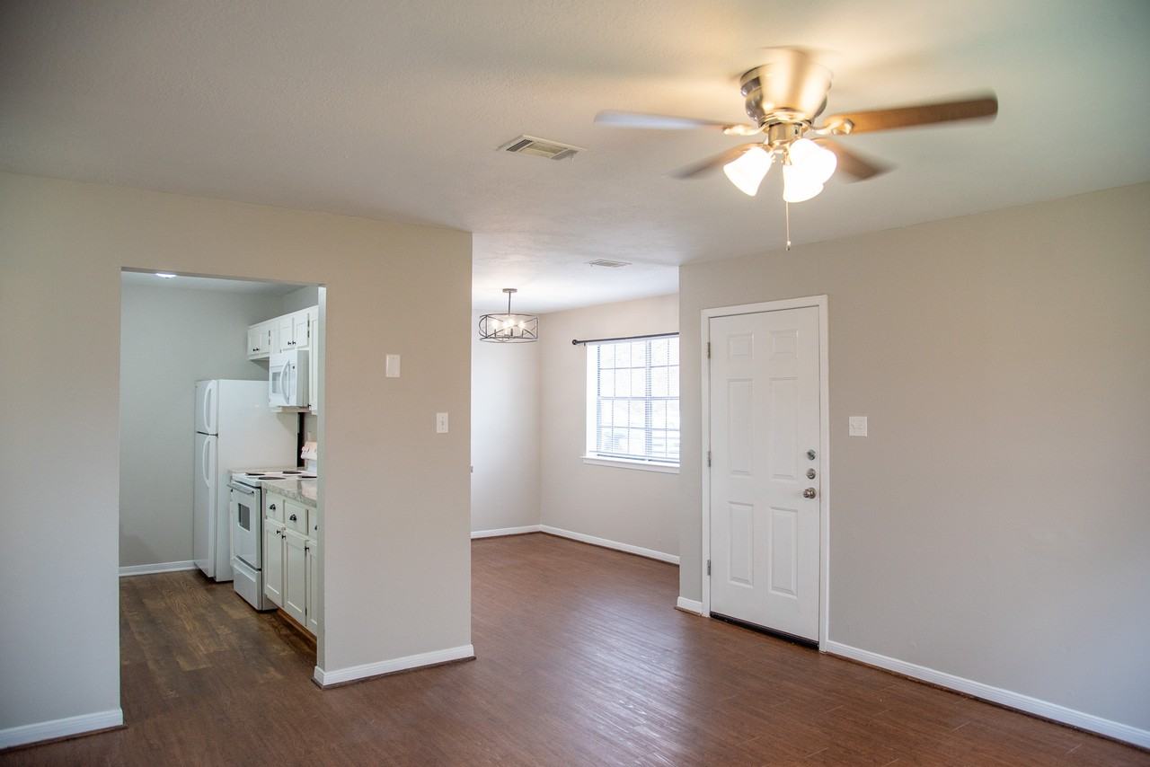 700 Navarro Dr #A - Photo 4 of 12