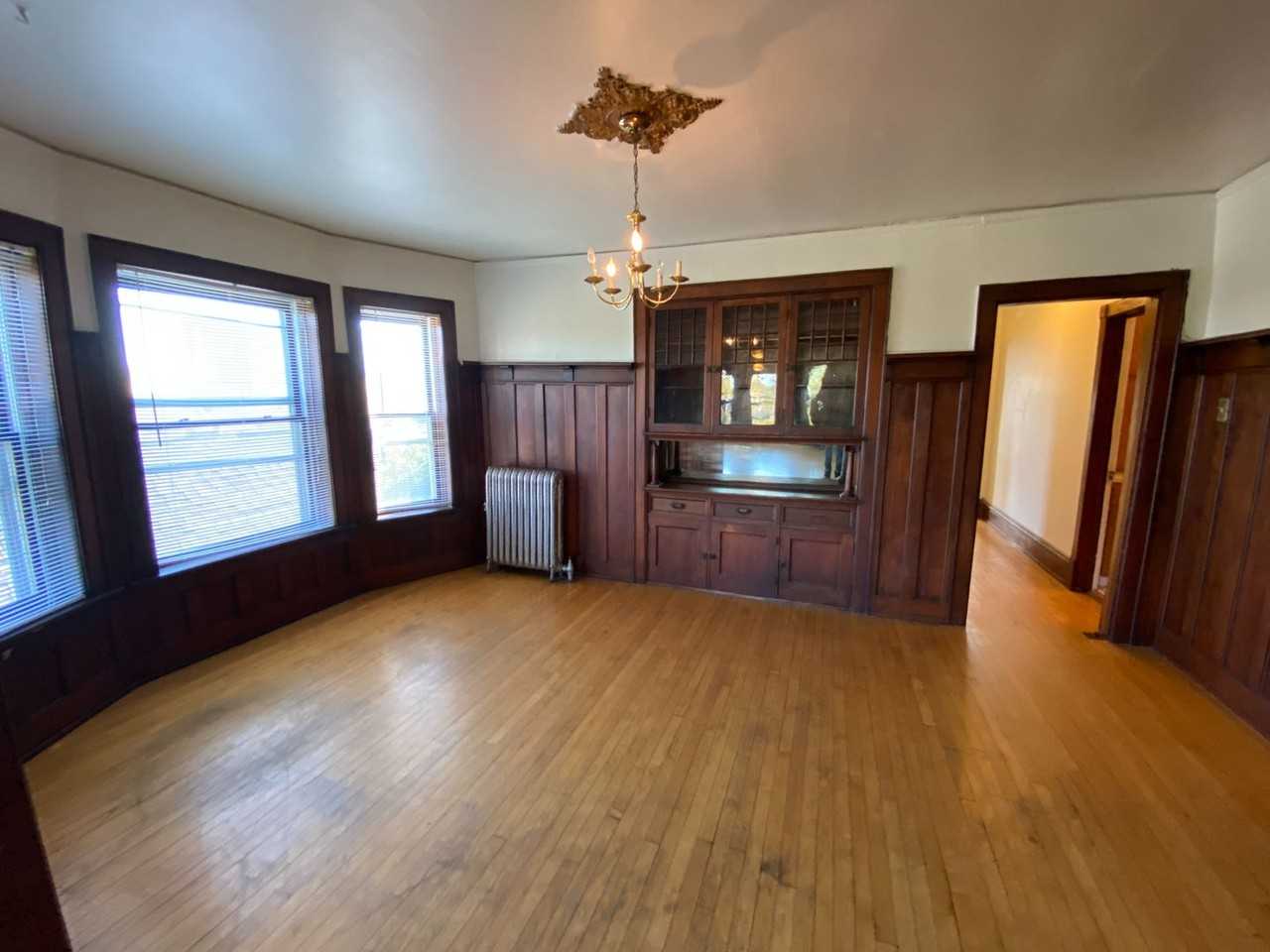 1838 Oakland Flats - Photo 4 of 42