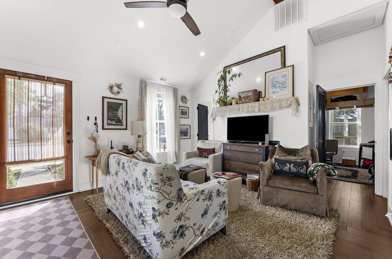 1456 E Montague Ave #HOME - Photo 4 of 50