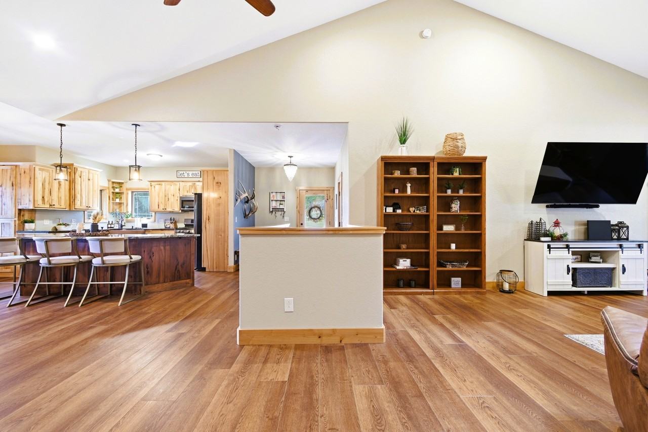 27660 Pine Dr #1 - Photo 6 of 40