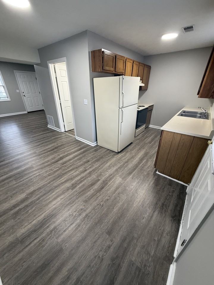 302 Mcdougal Ave #4 - Photo 7 of 7