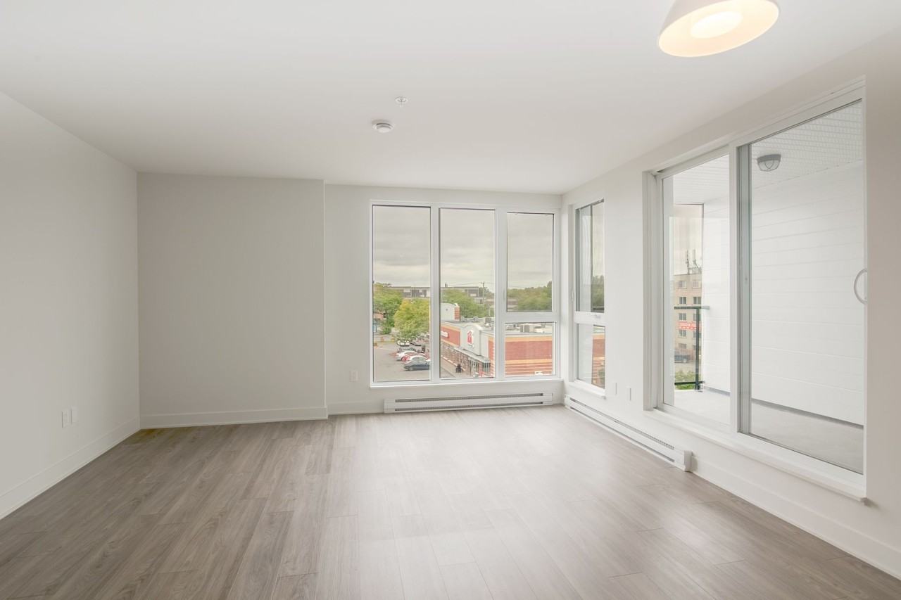 9675 Papineau - Photo 2 of 50