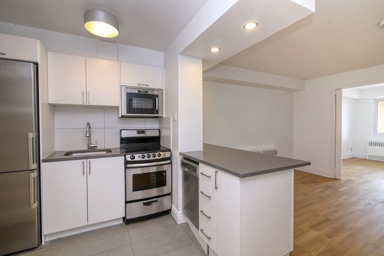 3460 Rue Durocher - Photo 3 of 50