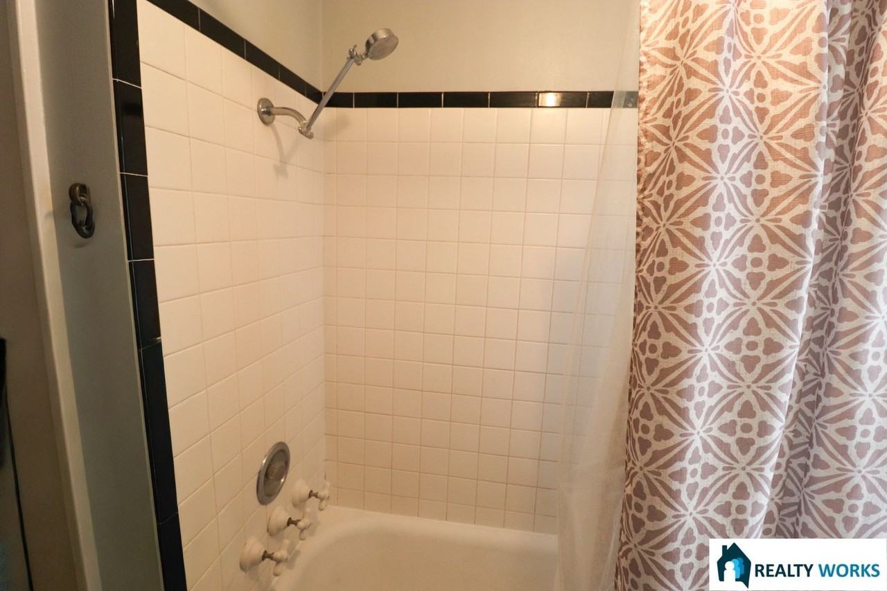 1616 B St - Photo 7 of 17