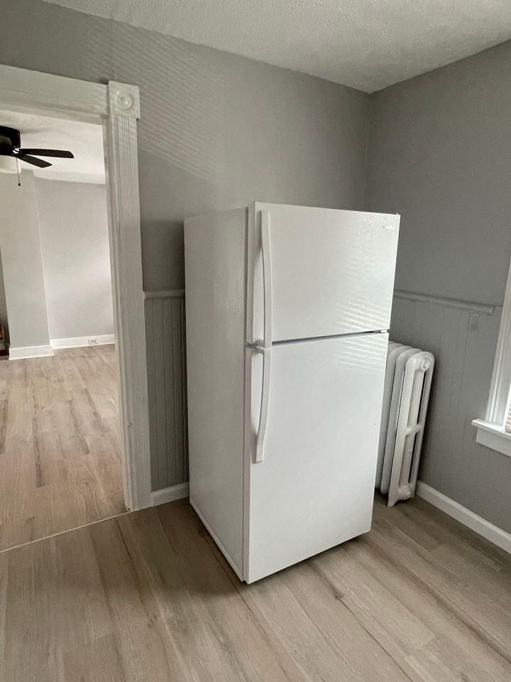 Small pets are welcome with an additional deposit and monthly pet rent. - Photo 5 of 24