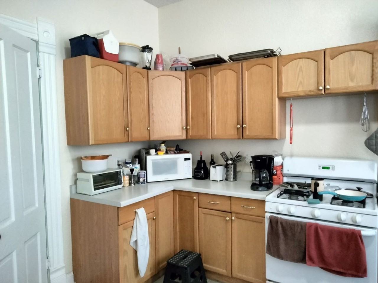 2500 Fratney - Photo 3 of 7