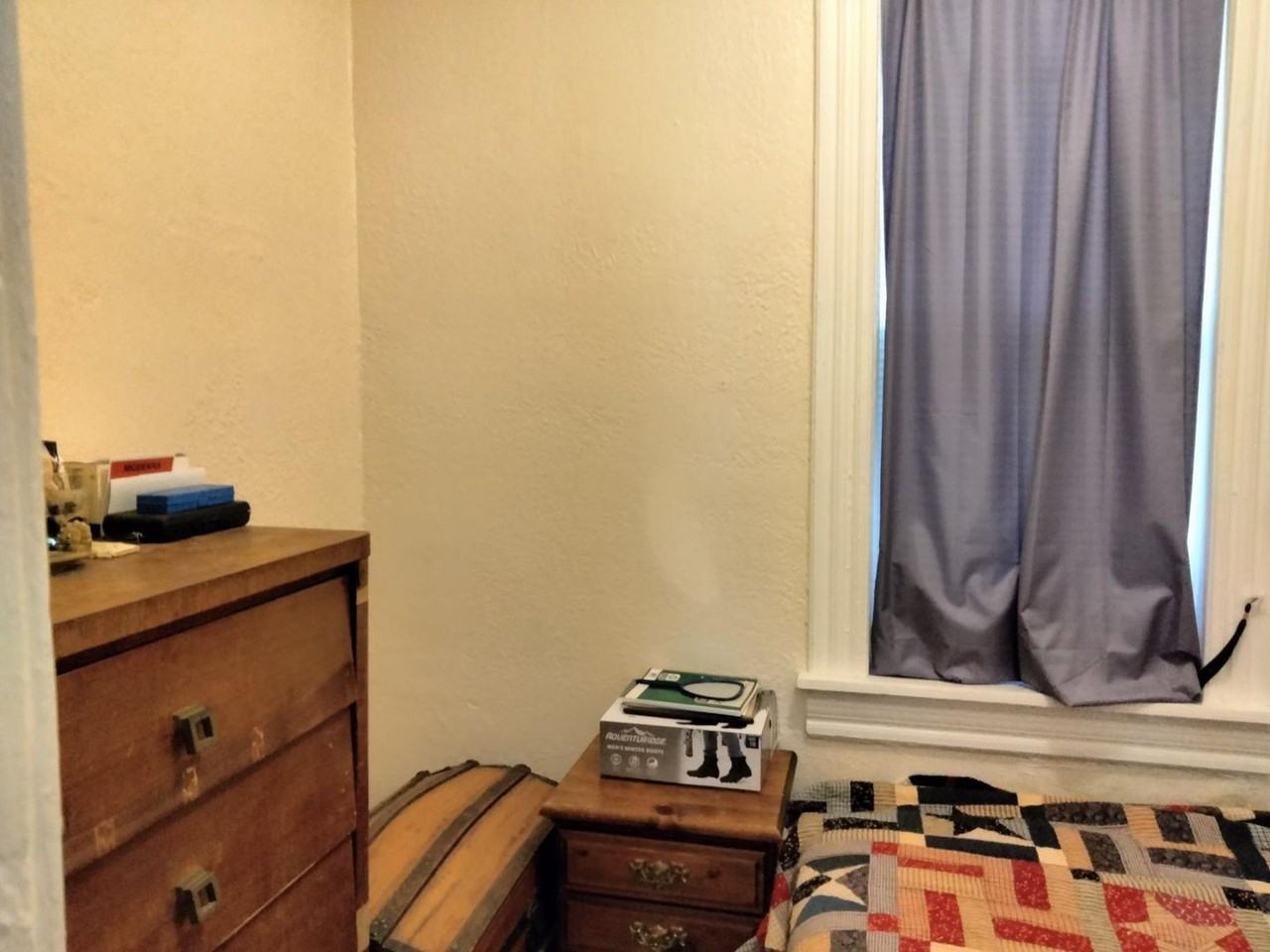 2500 Fratney - Photo 5 of 7