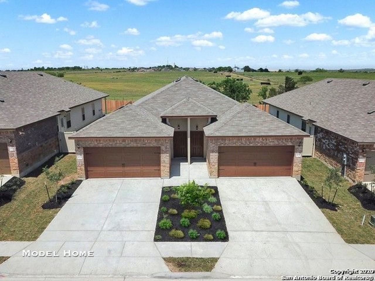 216 Kaspar Way - Photo 2 of 21