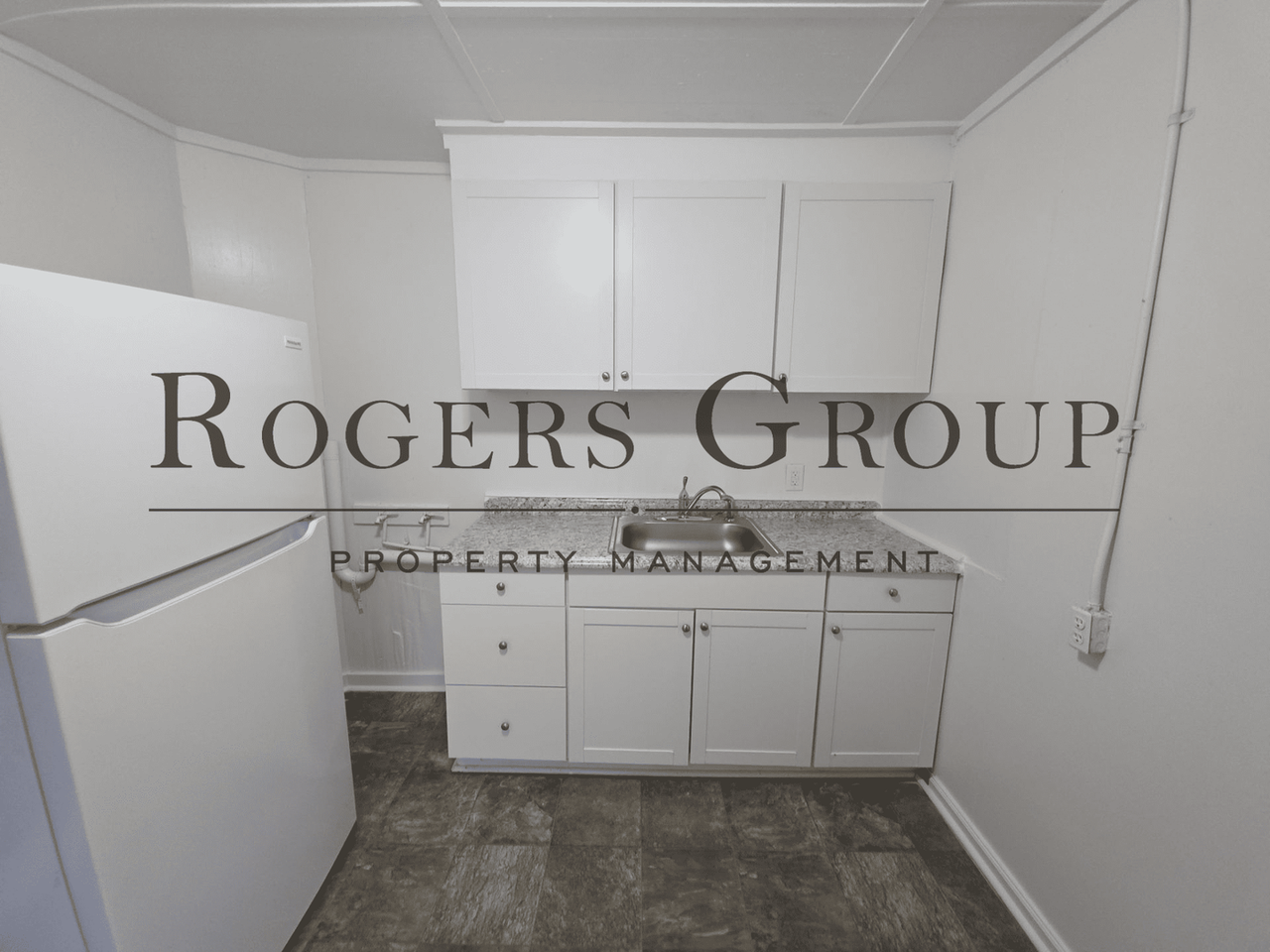 912 Water St - Photo 4 of 24