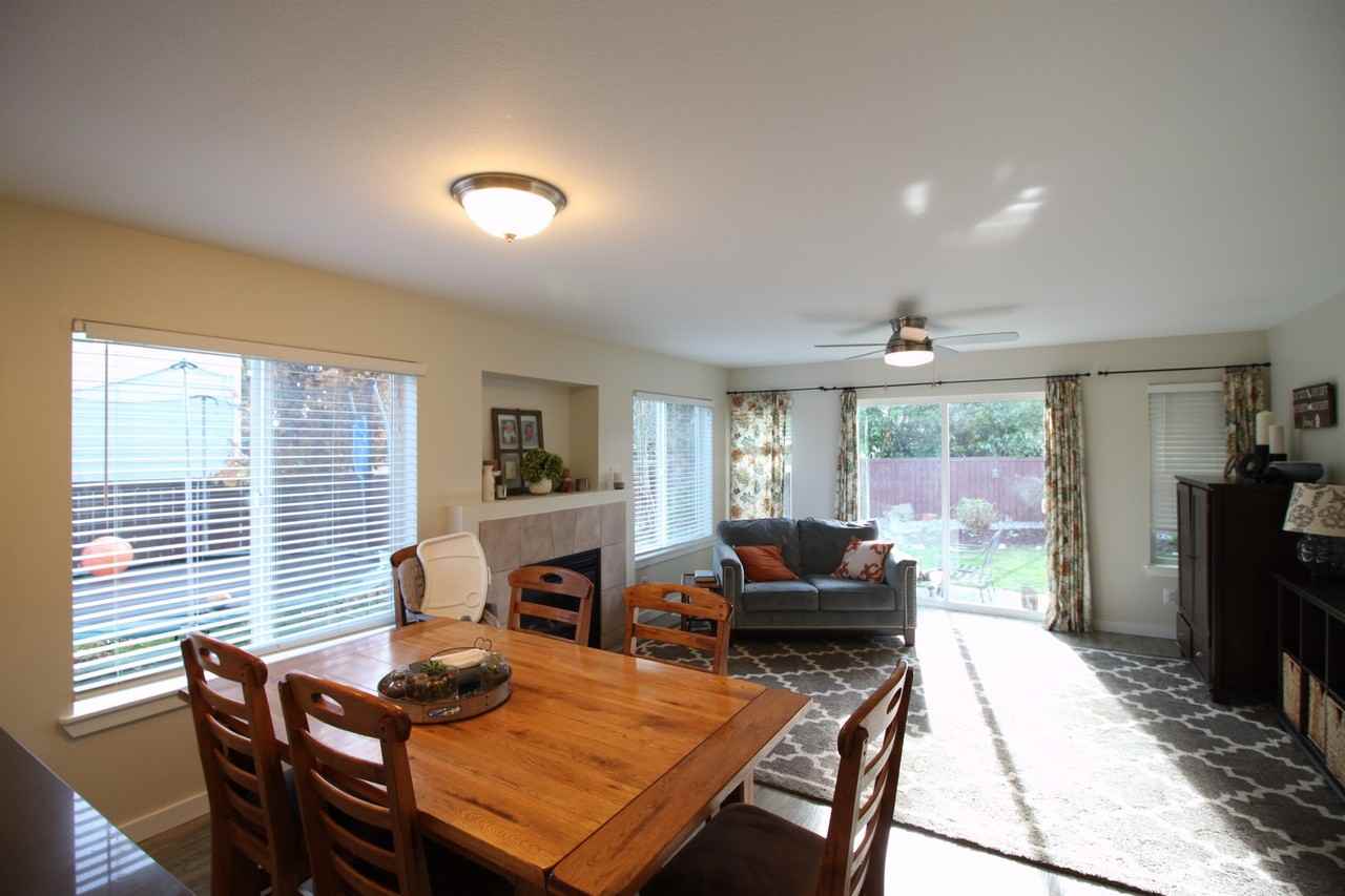 1559 Sw Stremler Dr - Photo 3 of 15