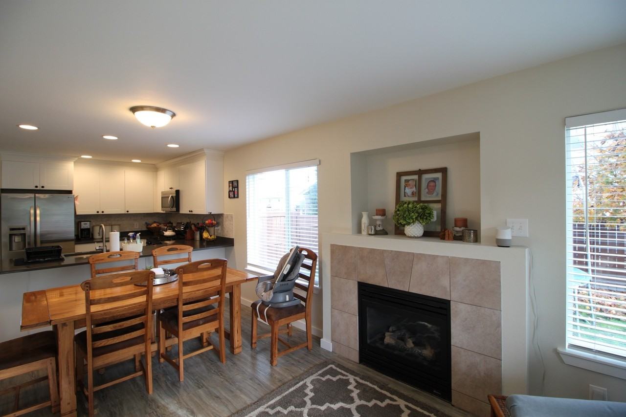 1559 Sw Stremler Dr - Photo 4 of 15