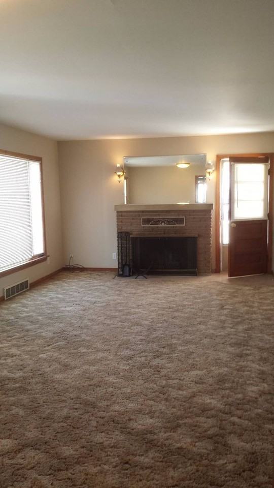 1021 Mckinley St - Photo 3 of 12