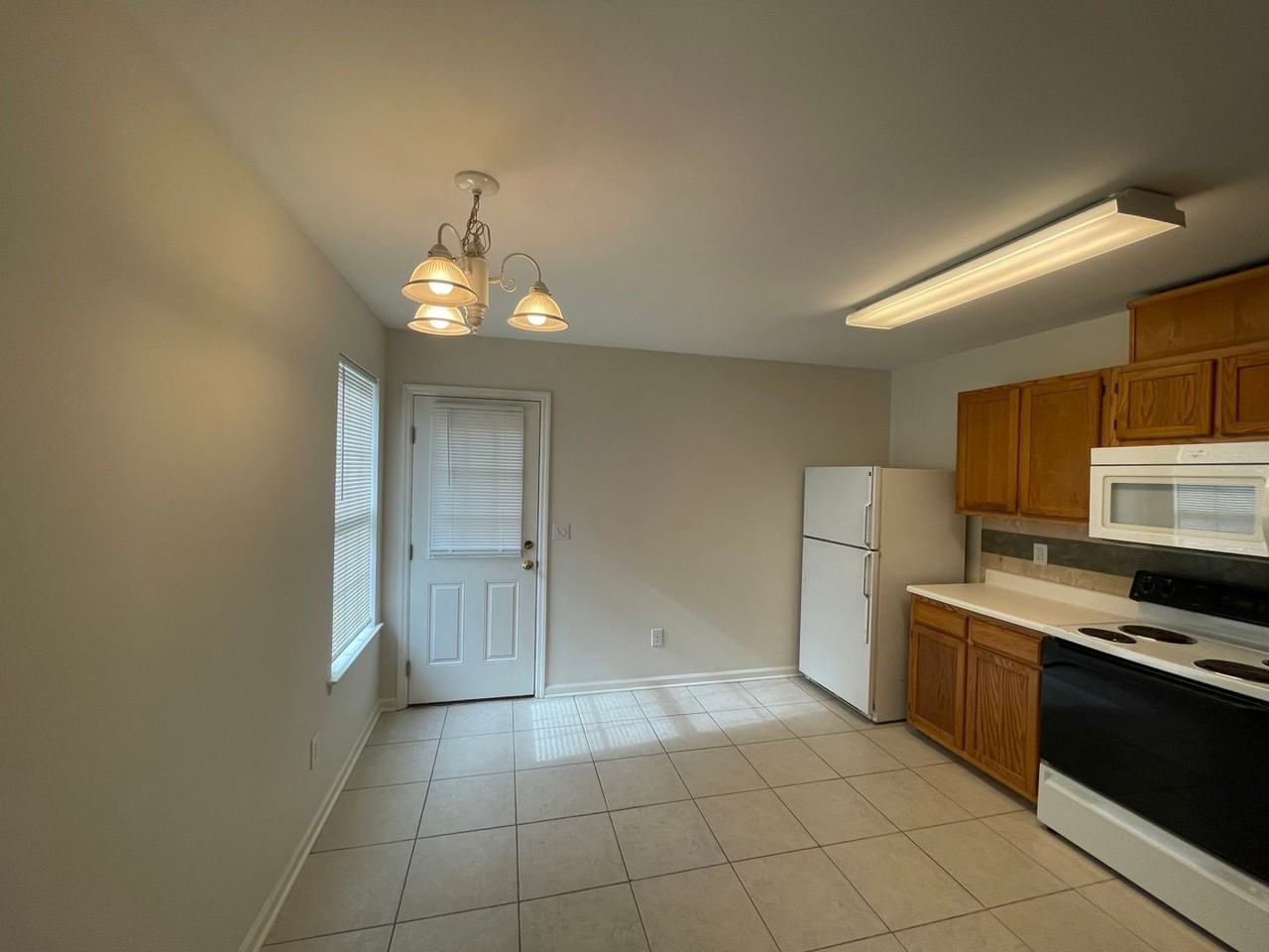 4214 Mcclelland Dr - Photo 3 of 10