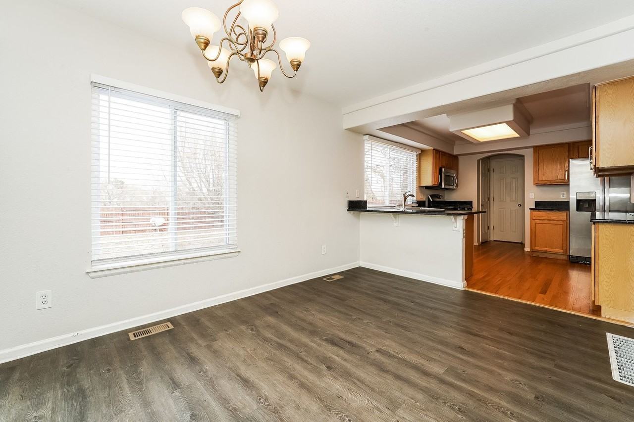 19963 Mitchell Cir - Photo 5 of 20