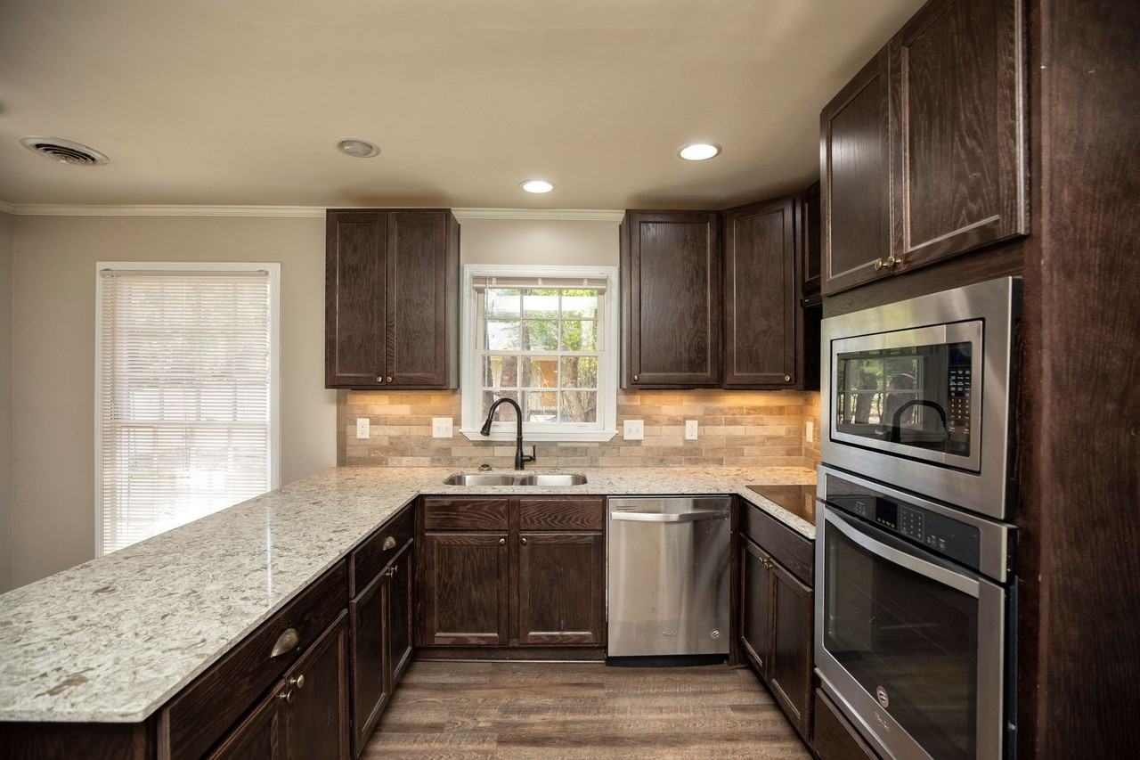 3306 Vaughn Rd - Photo 7 of 31