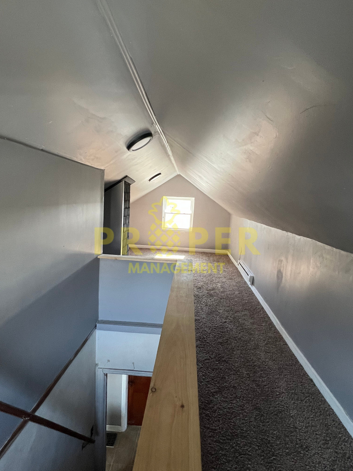 408 Sandhurst Dr - Photo 6 of 8