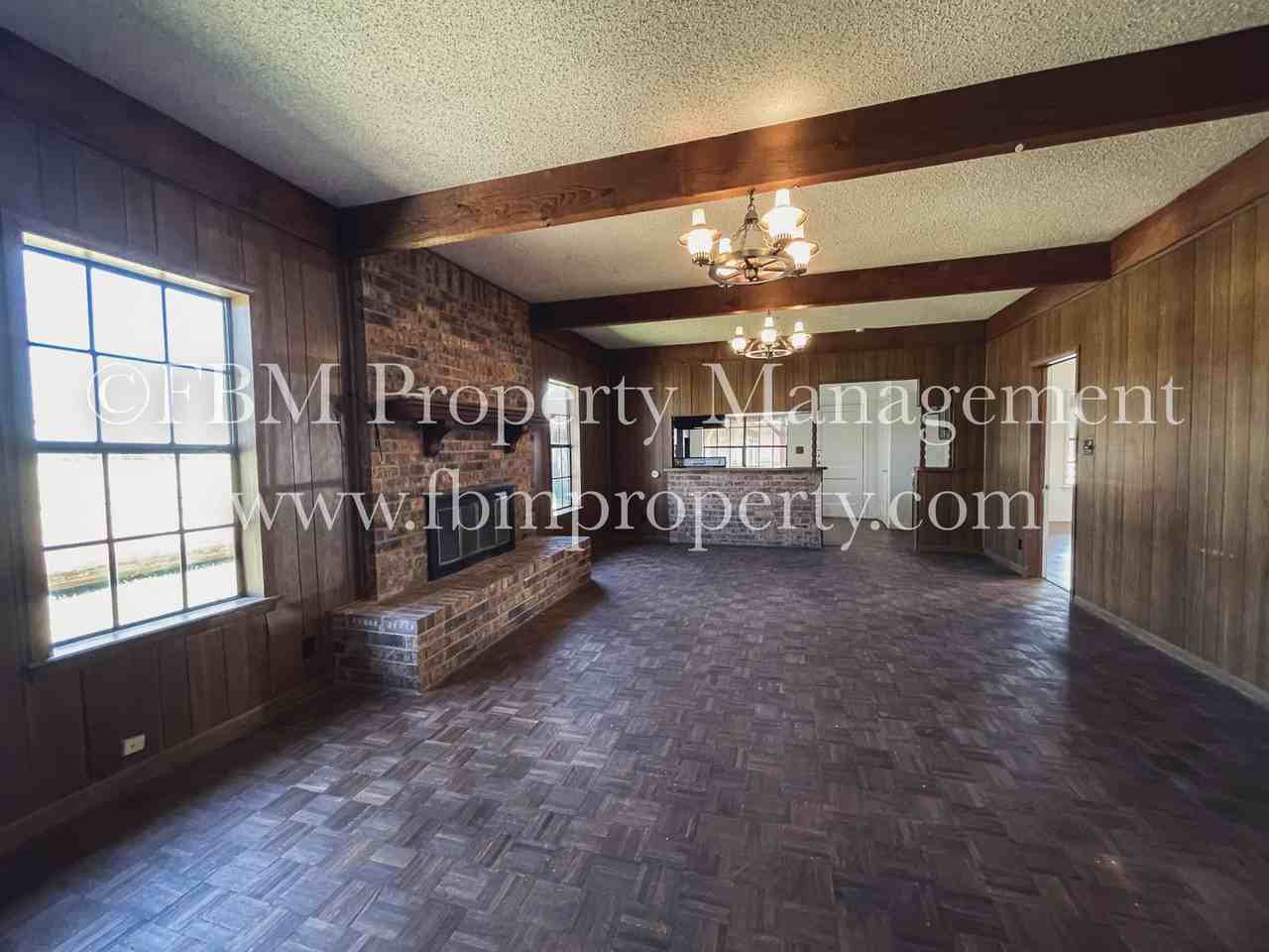 8215 Se County Road 1020 - Photo 4 of 16