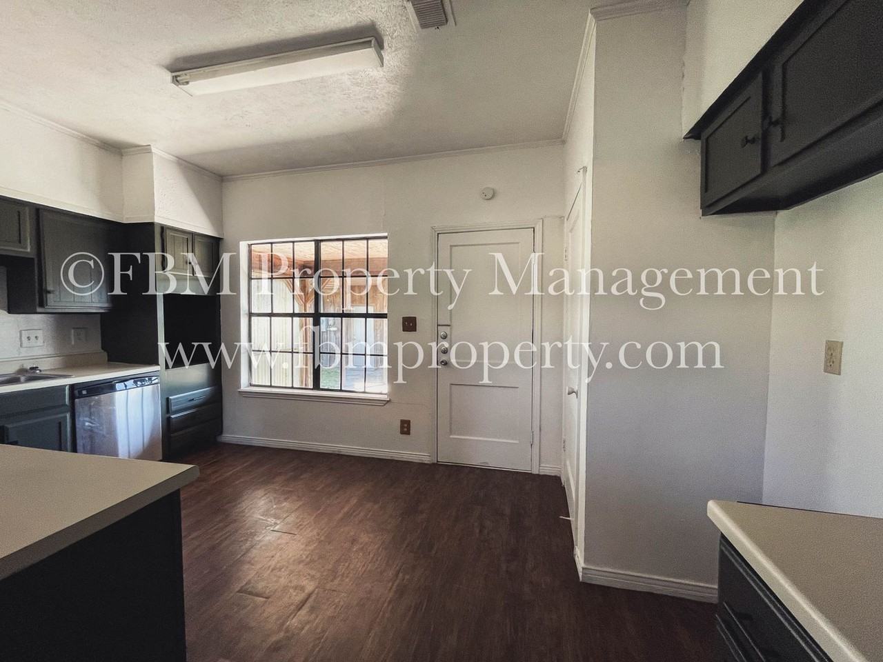 8215 Se County Road 1020 - Photo 6 of 16