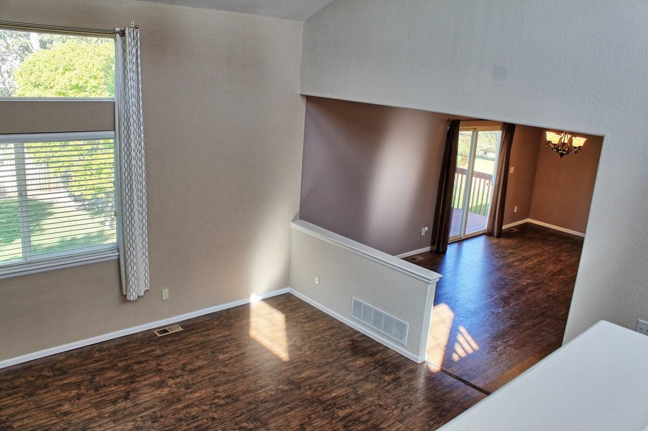 782 Whispering Oak Dr - Photo 5 of 21