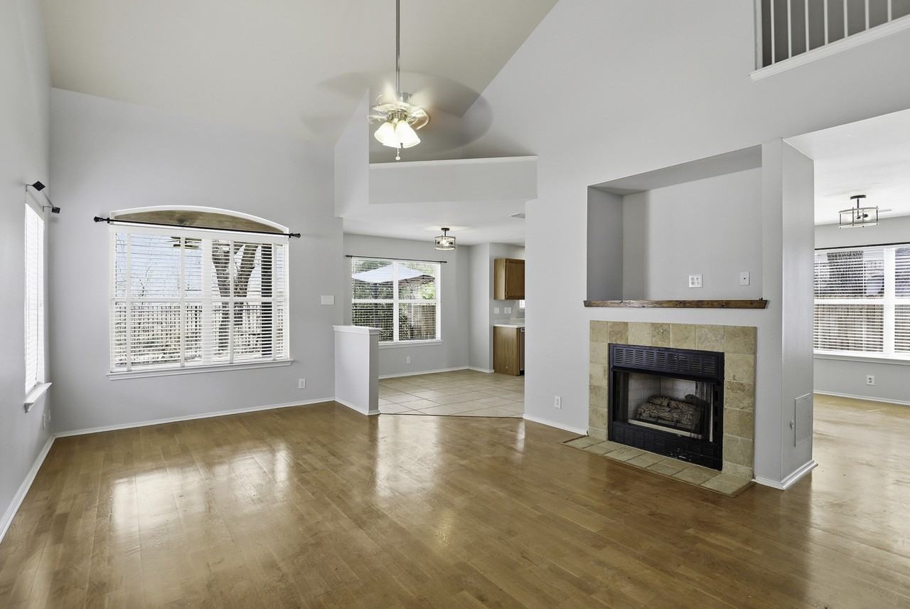 3324 Tumblewood Trl #1 - Photo 3 of 26