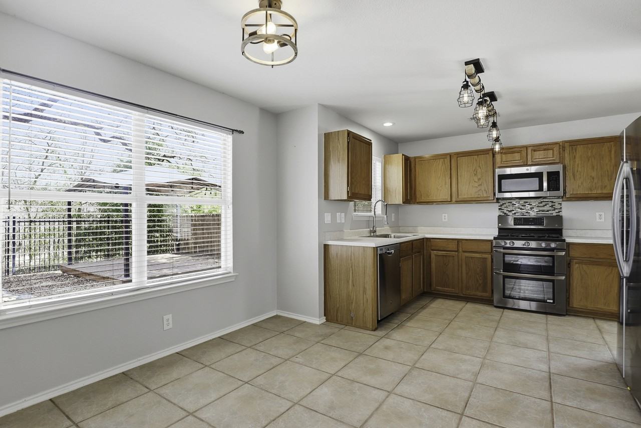 3324 Tumblewood Trl #1 - Photo 5 of 26