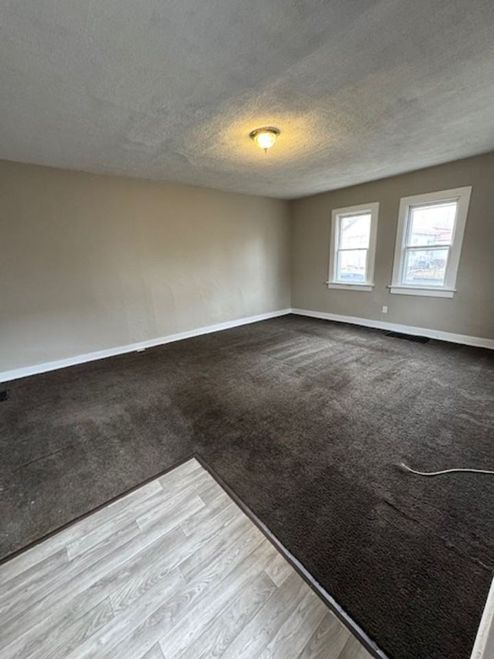 709 Riverside Ave - Photo 2 of 7